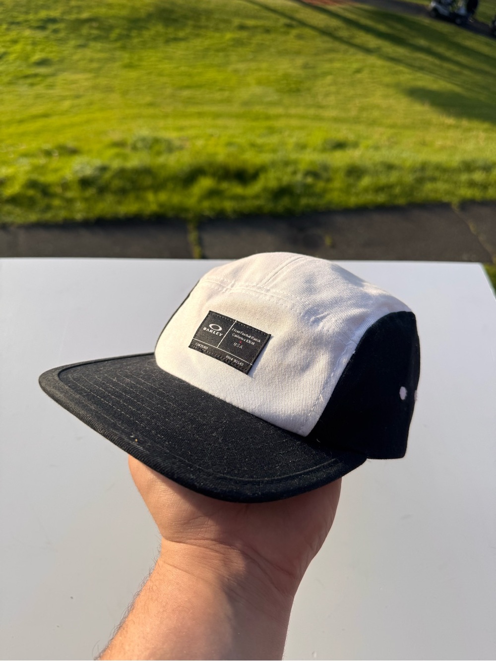 Oakley 5 Panel Strapback Cap Black White